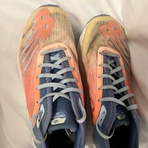 Girls New Balance Sneakers lightly used.